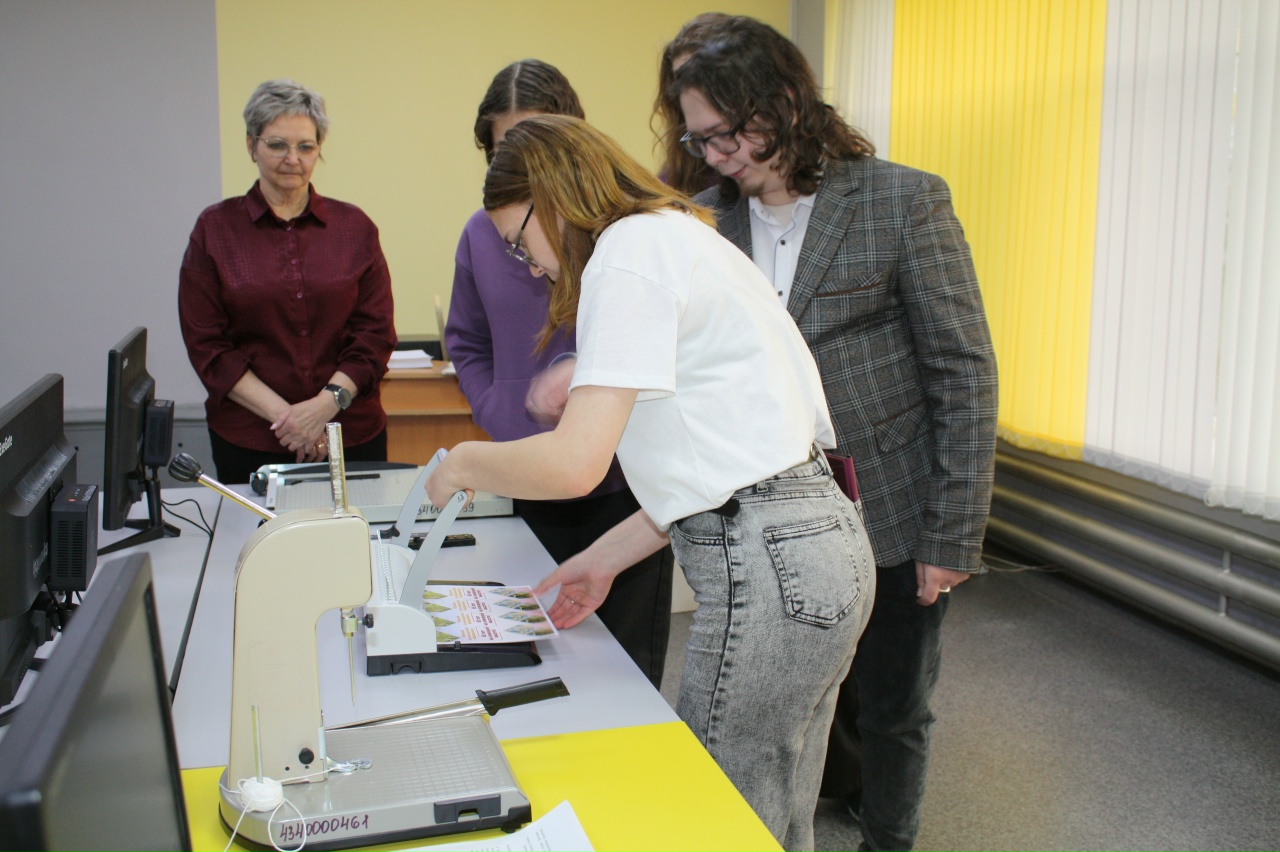 Фото - ЕВРАЗ поддержал инициативы жителей Качканара в сфере развития библиотечного дела